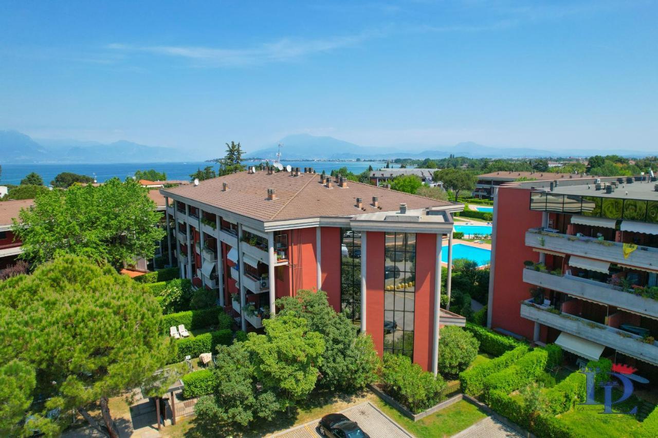 Desenzanoloft Official Partner Marriott Homes & Villas - Dolce Vita With Garden And Pools Desenzano del Garda Ngoại thất bức ảnh