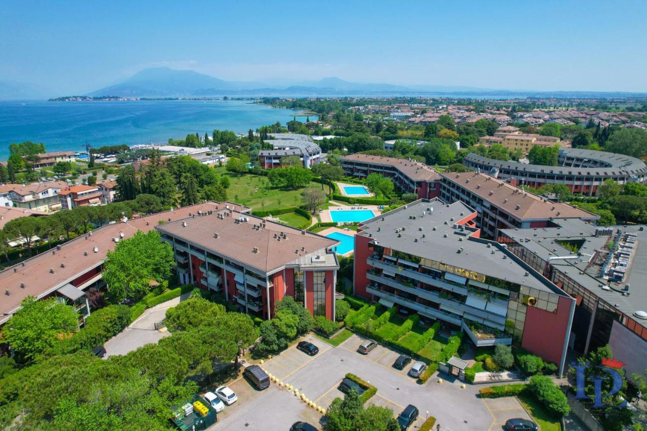Desenzanoloft Official Partner Marriott Homes & Villas - Dolce Vita With Garden And Pools Desenzano del Garda Ngoại thất bức ảnh